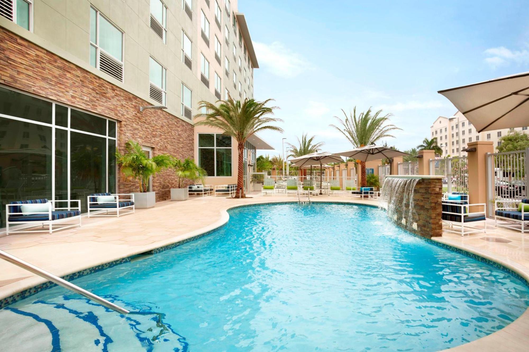 Four Points By Sheraton Miami Airport Дорел Экстерьер фото
