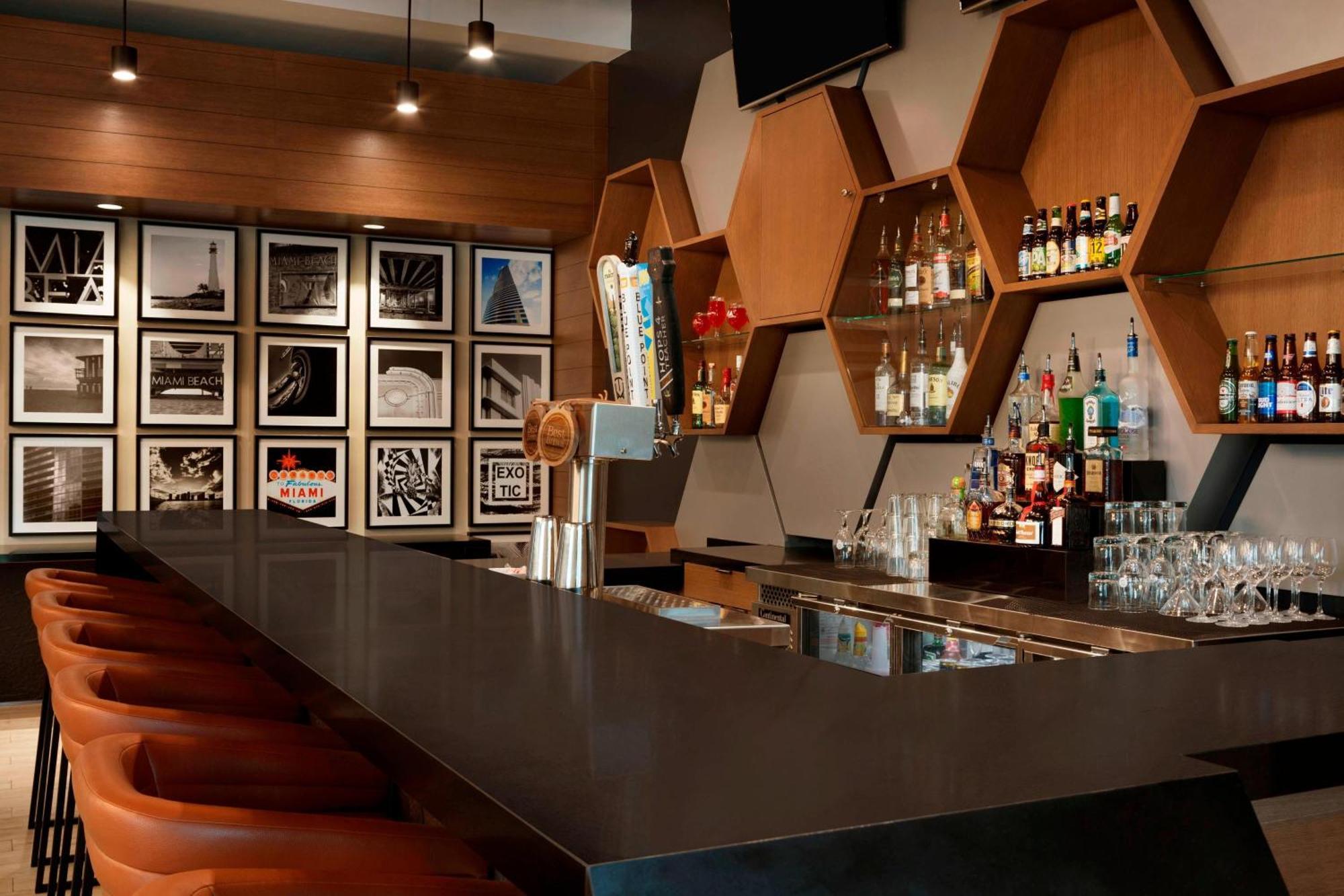 Four Points By Sheraton Miami Airport Дорел Экстерьер фото