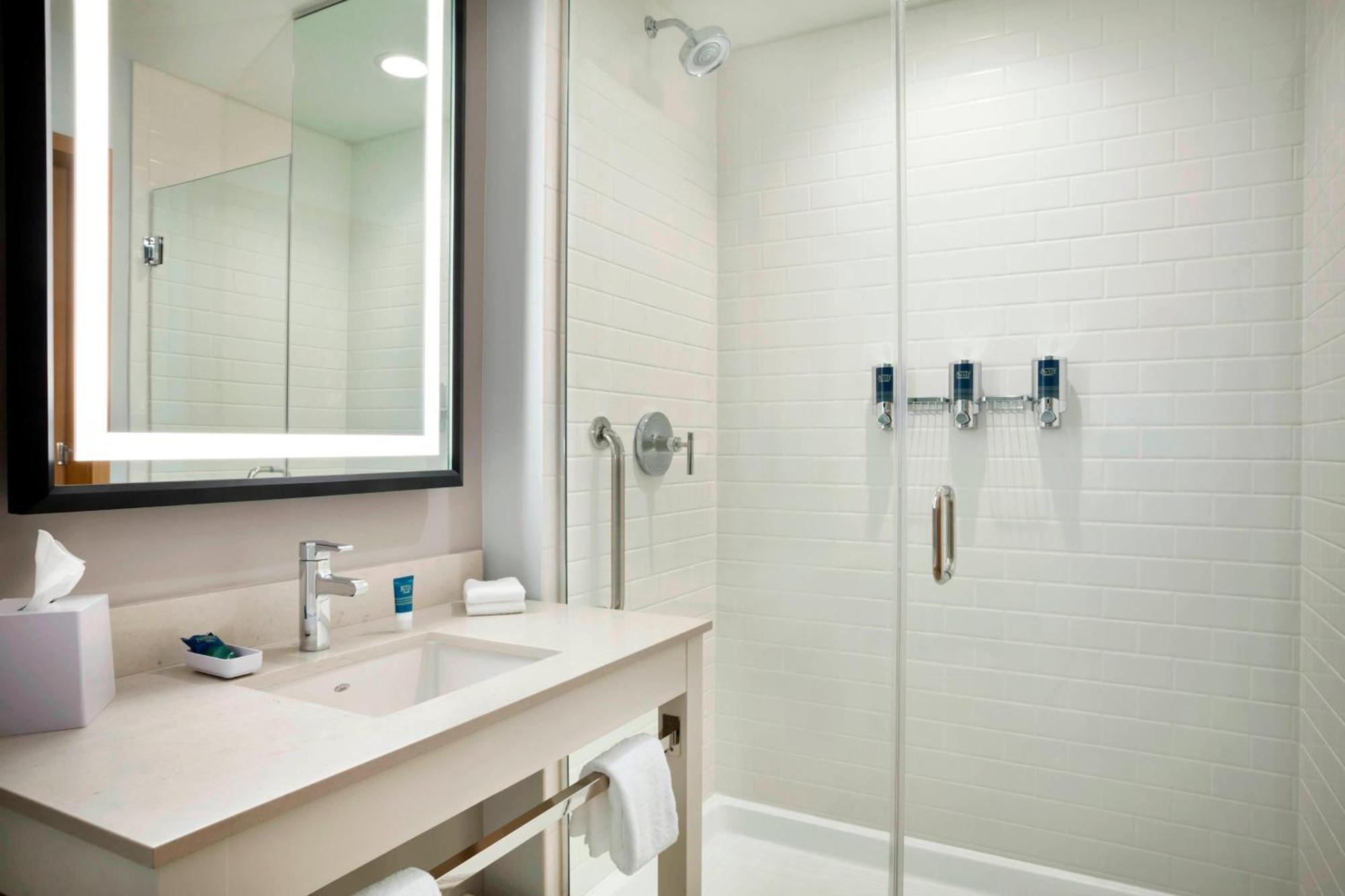 Four Points By Sheraton Miami Airport Дорел Экстерьер фото